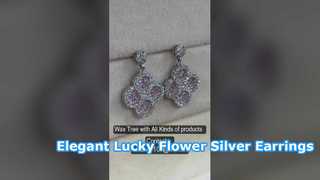 گوشواره گل لاکی نقره ای 925 شیک گل میخ صورتی