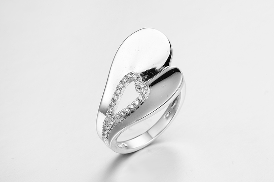 حلقه نقره ای 925 رنگ صاف CZ Pear شکل حلقه نقره ای Unisex / زنان جواهرات 2mm عرض