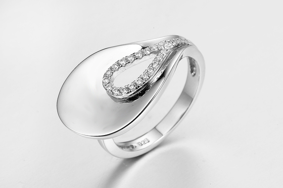 حلقه نقره ای 925 رنگ صاف CZ Pear شکل حلقه نقره ای Unisex / زنان جواهرات 2mm عرض