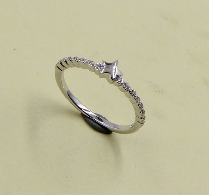 925 استرلینگ نقره CZ Prong / Pave Setting حلقه سنگ دور یونیسکس در باند 2-3 میلی متری استرلینگ نقره حلقه قلب