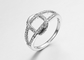 حلقه های نقره 2.5 میلی متری بند عروسی منحنی CZ 2.80 گرمی با سنگ برای خانم ها